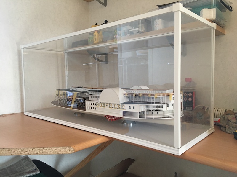 061 Vitrine2