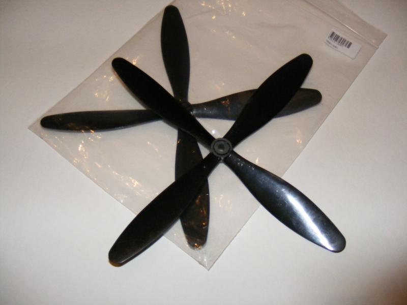 4 blads 10x8,25