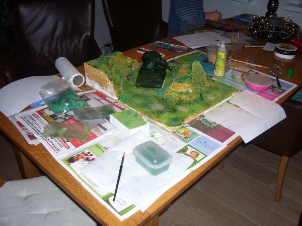 al het gras en mos erop en toch even de halve tank erbij op zetten
er moeten alleen nog bomen bij kopen