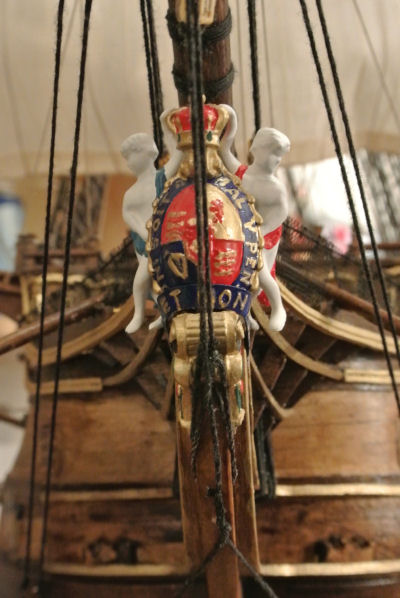 boegbeeld front