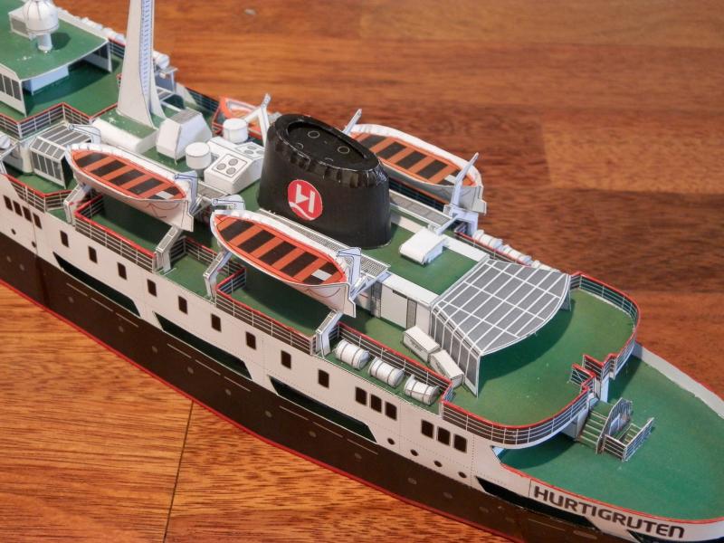 Bouwplaat ms Lofoten in de eindfase