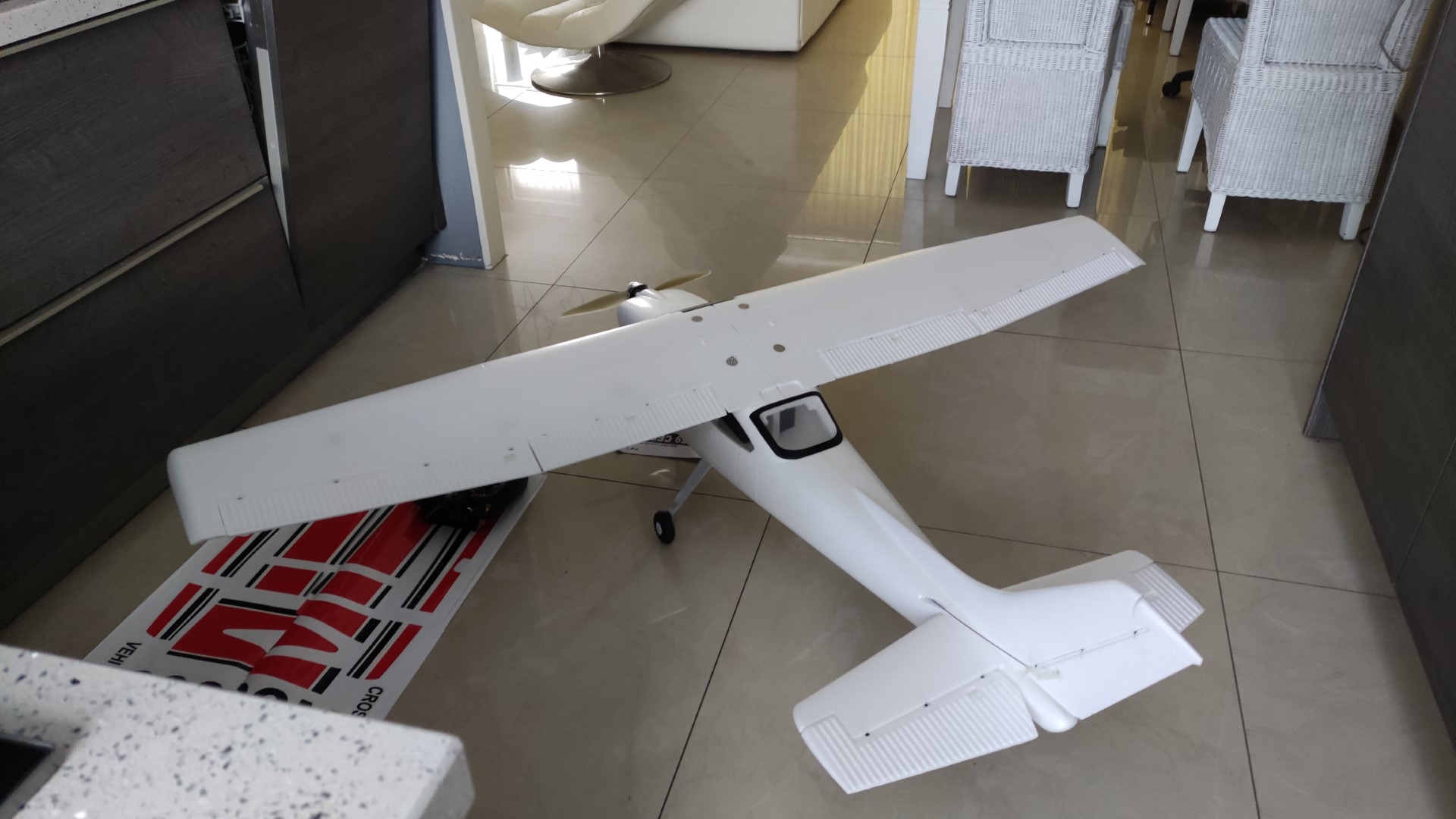 Cessna  (4) (Large)