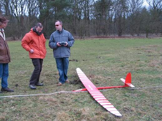 De winaaar van de snertcup 2011, Pascal van Ool en zijn model.