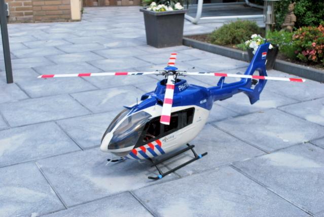 EC135 KLPD Trex 500, BeastX Microbeast 4-blade system spinblades in afbouwfase