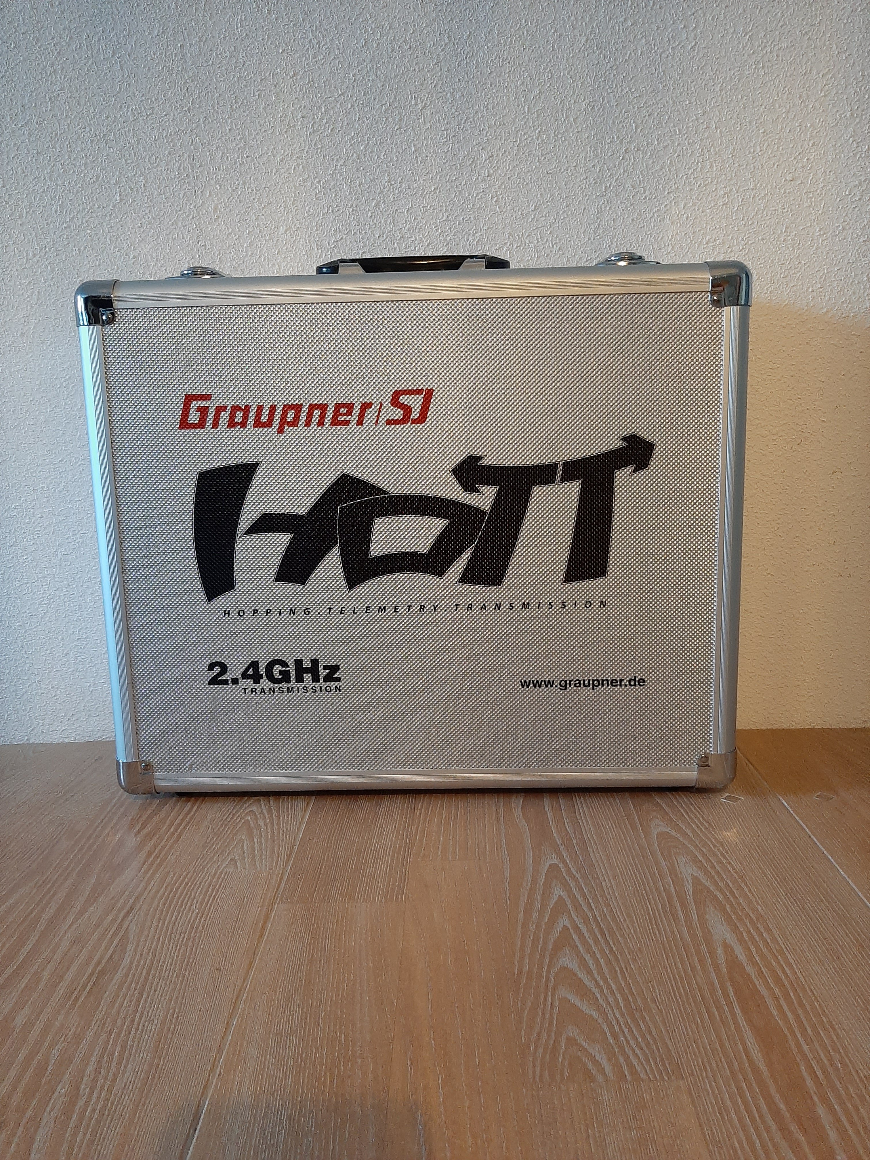 Graupner SJ MC-20 02.jpg