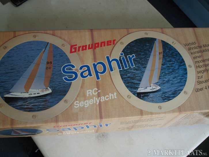 Graupnet Saphir, nog nieuw in de doos