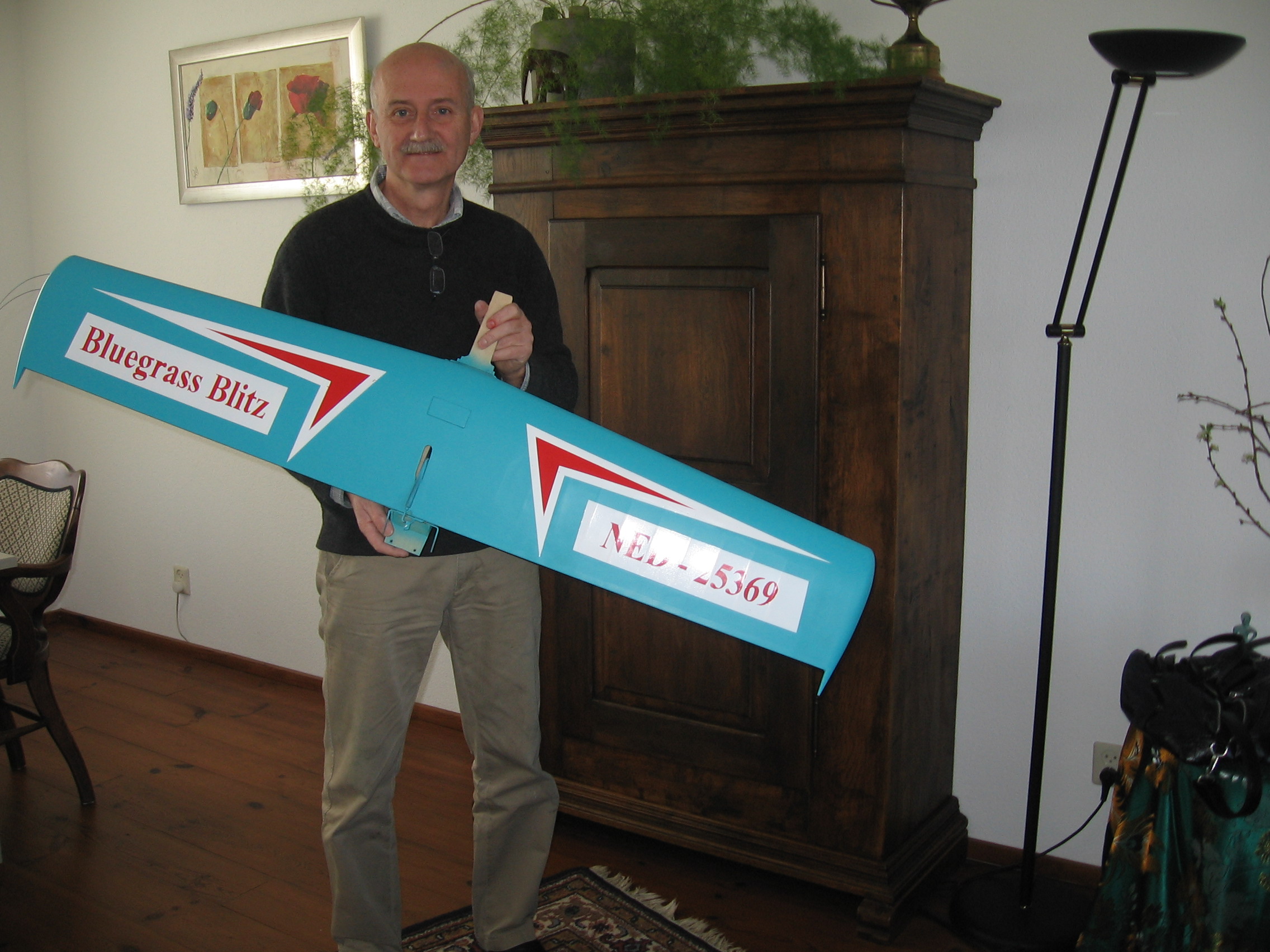 Henk Met Vleugel In 3 Kleuren