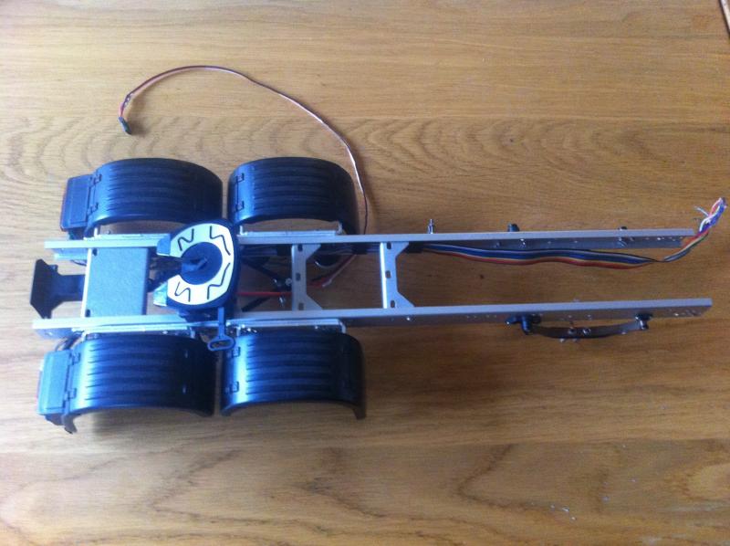 Het Scania chassis gestript1