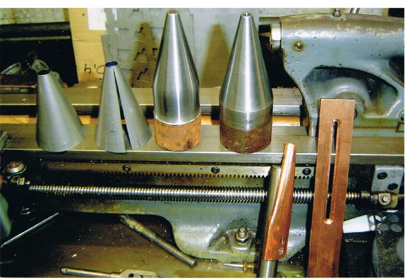 Mallen voor de uitlaatconus van KJ-66 turbine.