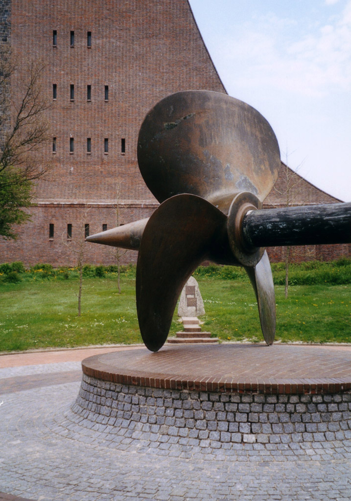 Marineehrenmal_Laboe_PE_Schraube