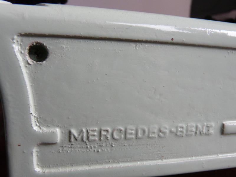 Mercedes Benz 1838LS zijpaneel