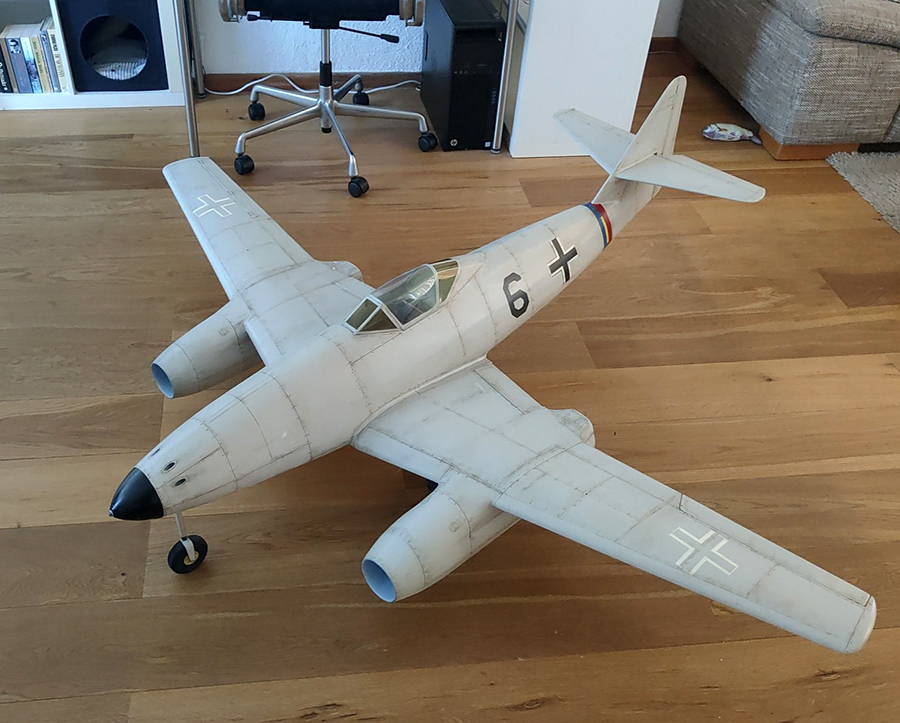 Messerschmitt_ME-262__01