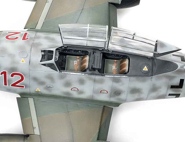 Messerschmitt_ME-262__06