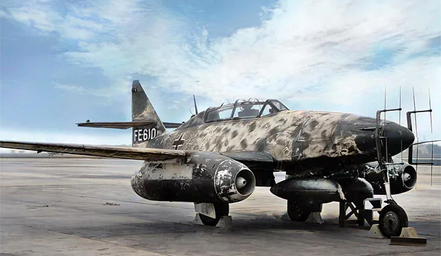 Messerschmitt_ME-262__09