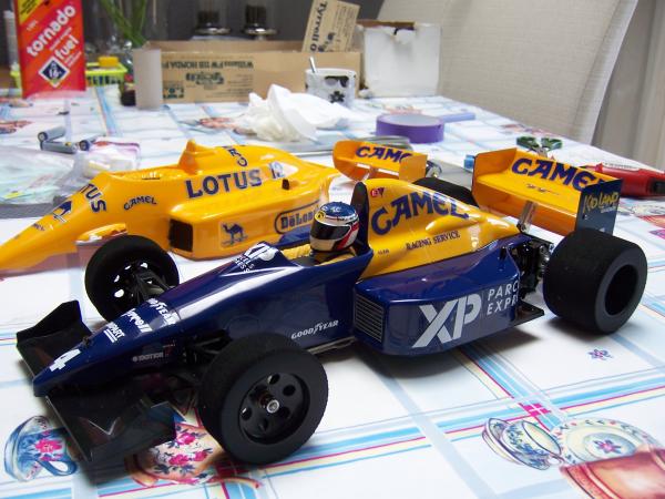 Mijn helemaal uit nieuwe opgebouwde delen en body set van de Tyrrell 018 Tamiya
