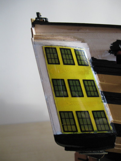 Onderdelen onder de zijgalerij