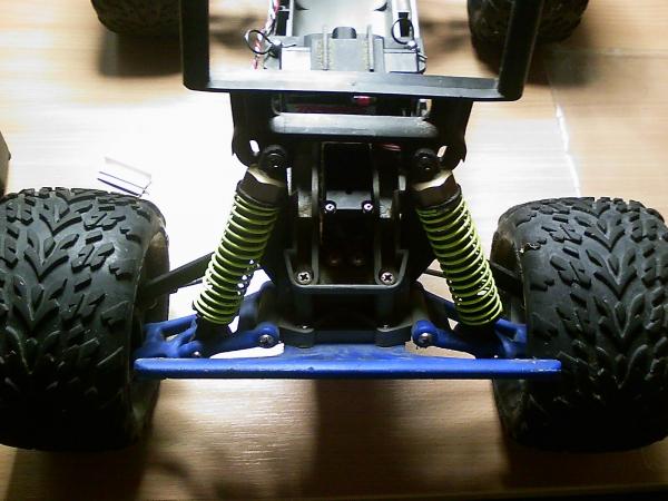 oude chassis met rpm lower arms, rpm camberlinks en rpm front bumper