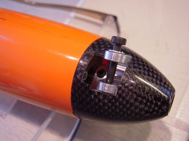Proefpassen met spant, gearbox en spinner....