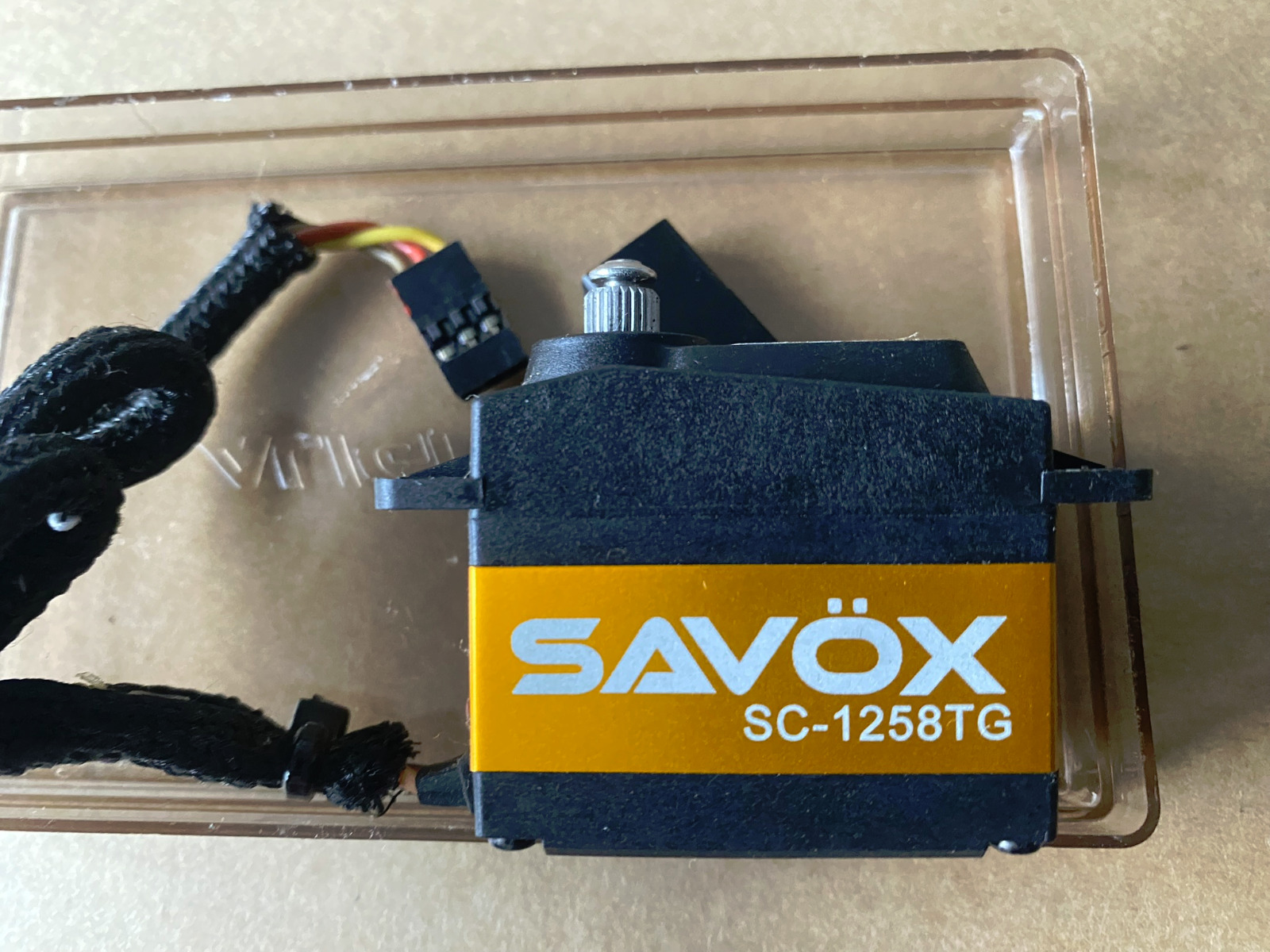 Savox SC-1258TG (1)