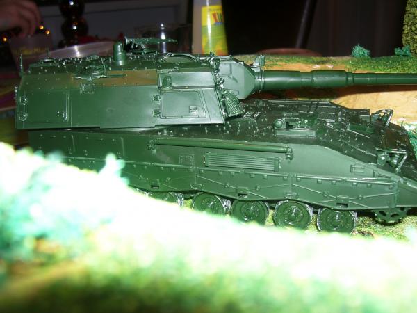sluipen naar de tank die nog niet af is hehe