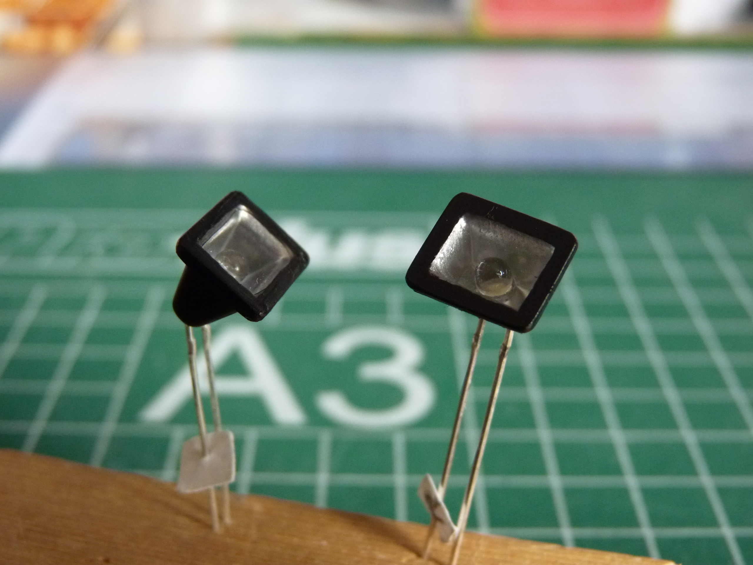 SMIT NEDERLAND 2 Lampen Voor Op De Schoorstenen