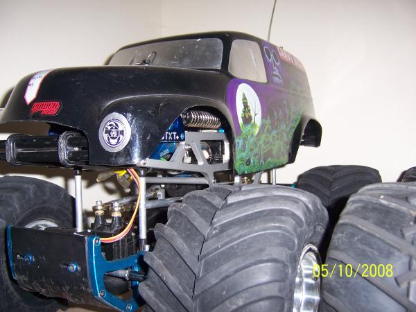 tamiya TXT-1 Grave digger kyosho twin 14,4 volt motors