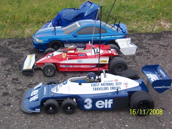 Tamiya Tyrrel P34 (Rerelease)en Ferrari F312T3 (1979) model No.11
Tamiya en een ff01 met mustang body.