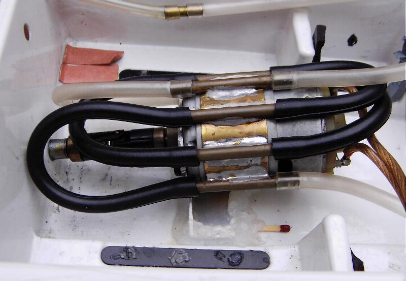 Triton 700 motor