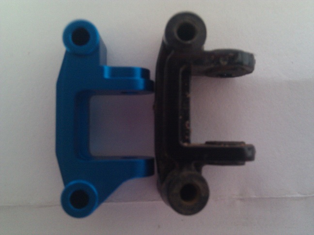 Verschil tussen originele C-mount en 3Racing alu = 2mm