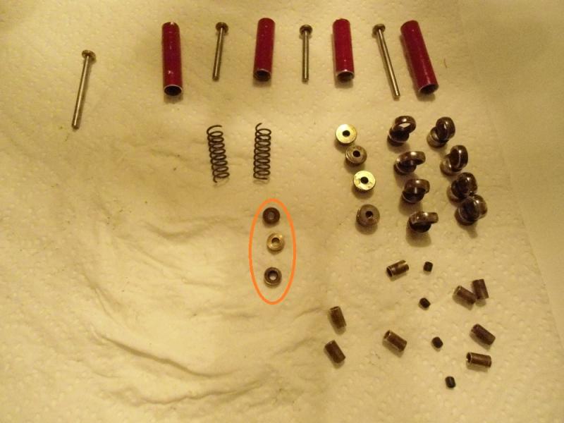 Vintage dempers gedemonteerd
