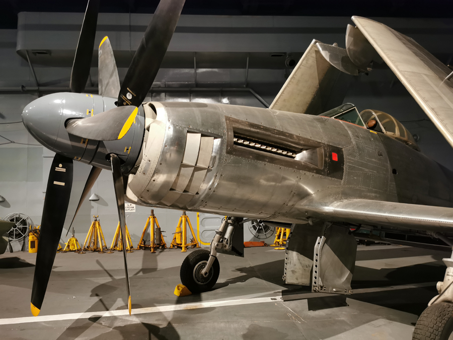 Westland_Wyvern-01