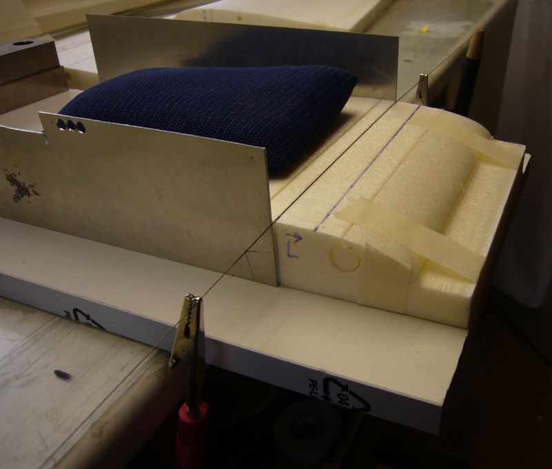wing 07   cutting spar cores