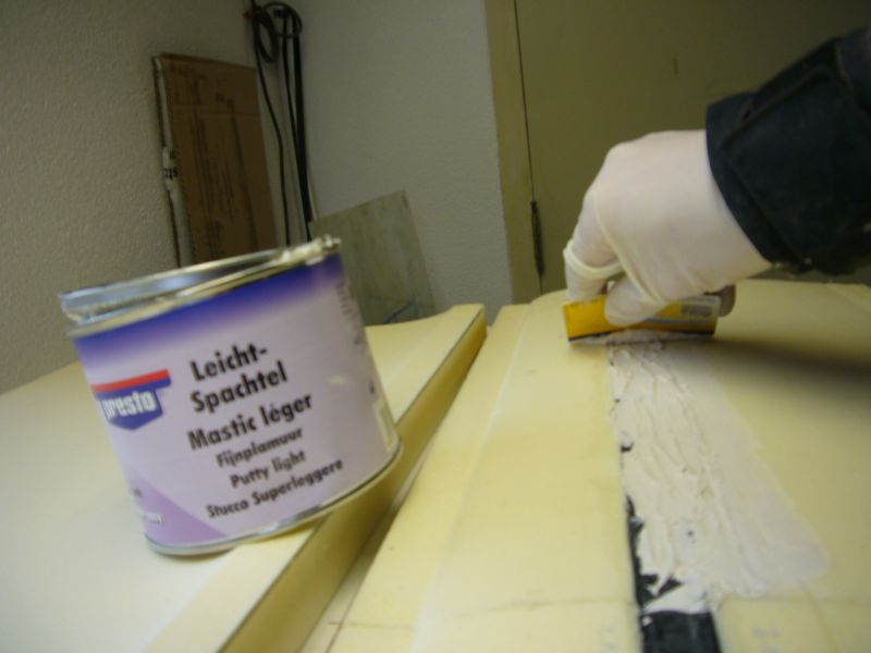 wing 33 filling recessed spar