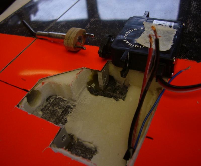 wing finish 14 servo mounting lugs